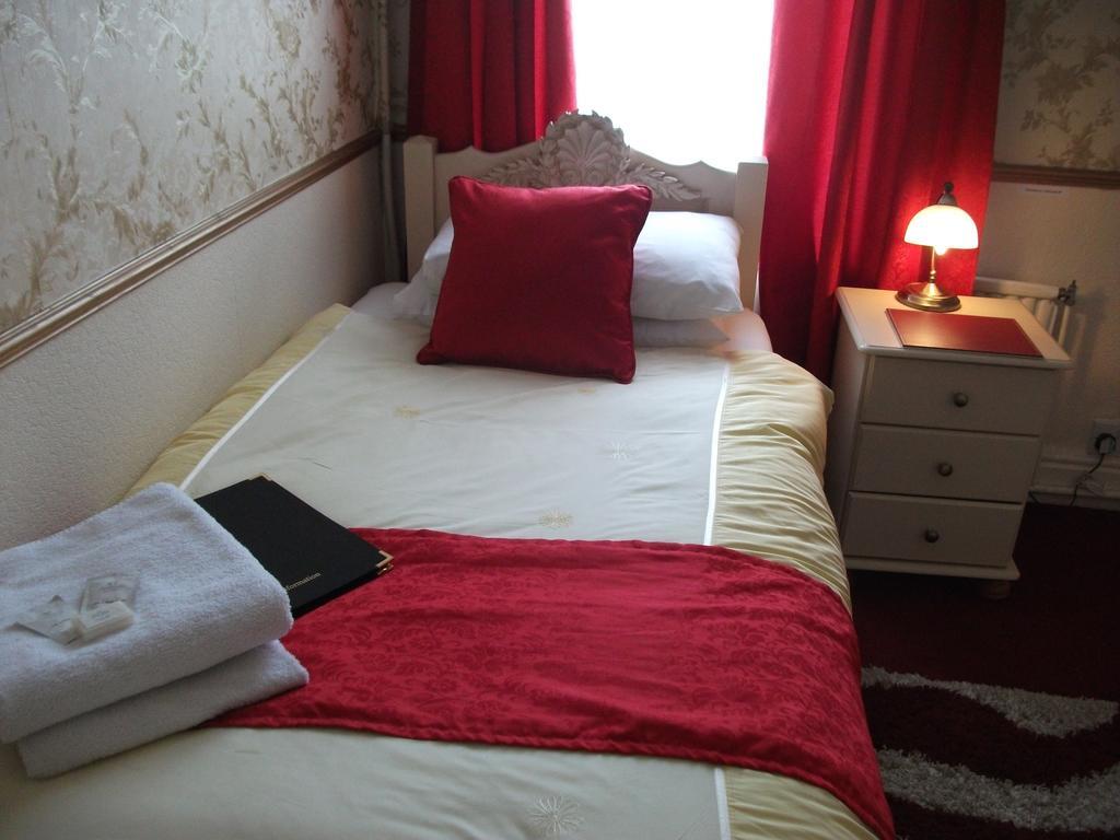 The Brema Hotel Blackpool Room photo