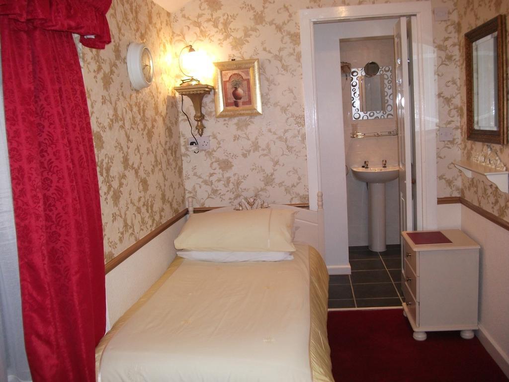 The Brema Hotel Blackpool Room photo