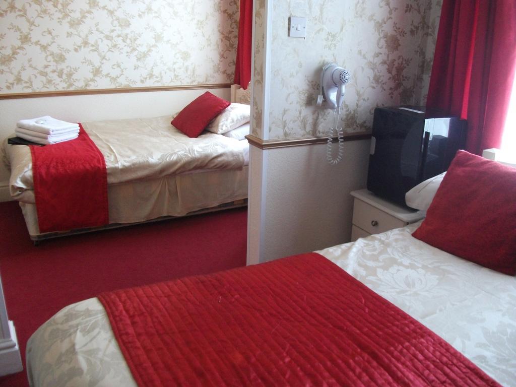 The Brema Hotel Blackpool Room photo